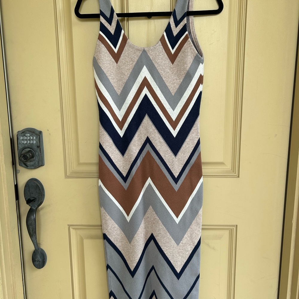 Alice+Olivia Chevon long sleeveless Dress